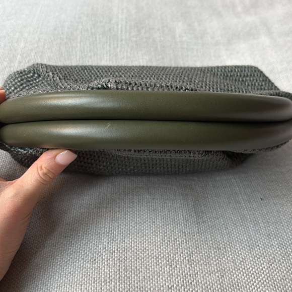 JW Anderson Green Woven Bumper Clutch - Picture 6 of 6